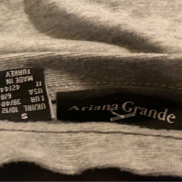 🤎 Ariana Grande Merch; Graphic Tee 🤎 - Picture 2 of 4